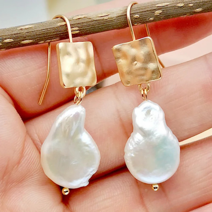 Boucles d'oreilles élégantes en perles d'eau douce rétro pour un look intemporel