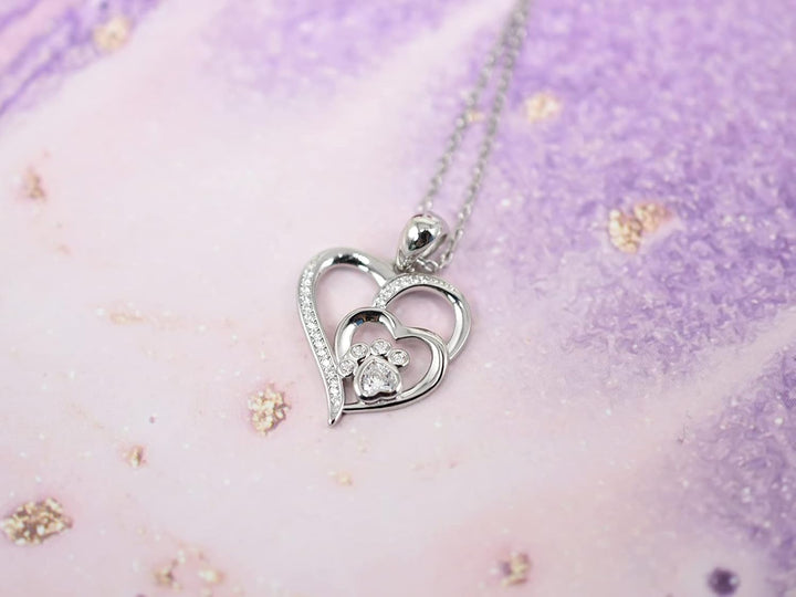 Sterlingsilberkette mit Pfotenabdruck und Herzchen, mit Zirkonia besetzt.