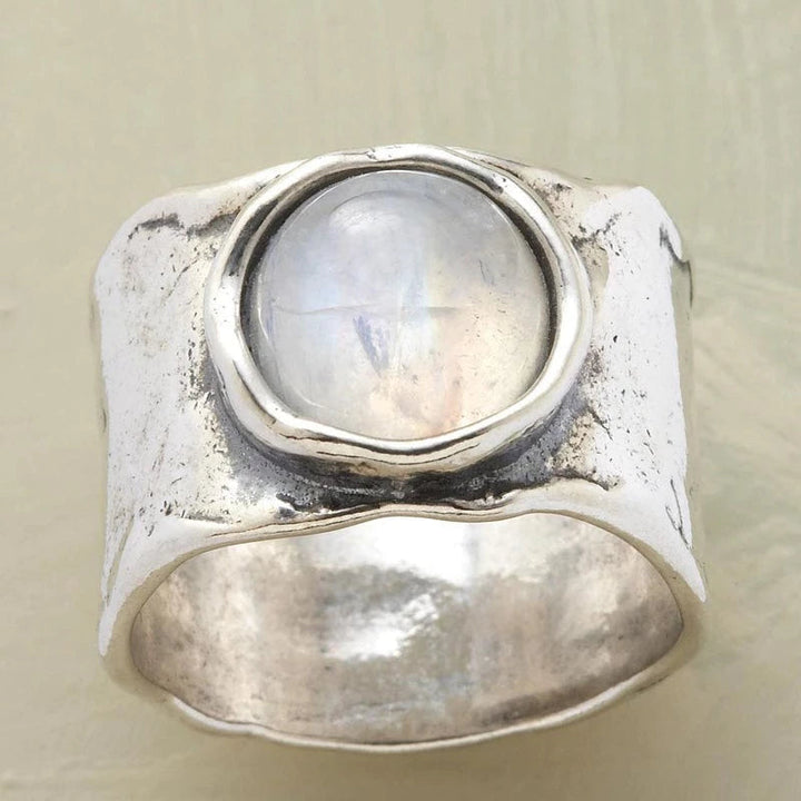 Élégance en Argent avec Pierre de Lune Lumineuse