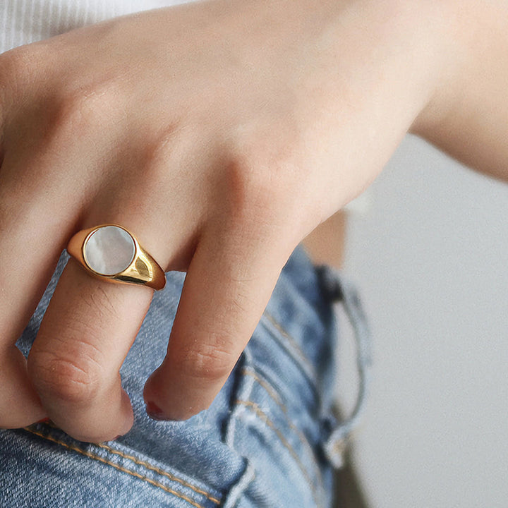 Anneau élégant en perles pour une touche sophistiquée