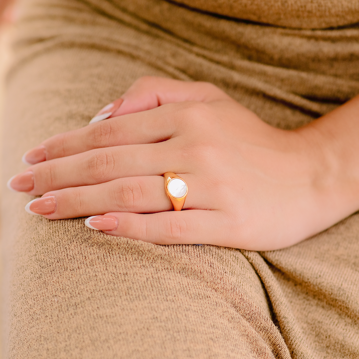 Anneau élégant en perles pour une touche sophistiquée