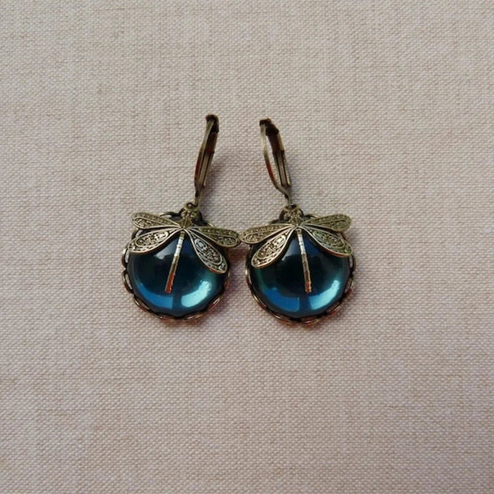 Boucles d'oreilles enchantées en cristal avec libellule en or antique