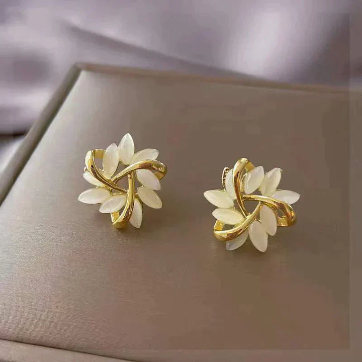 Bijoux élégants en or blanc avec opale de luxe