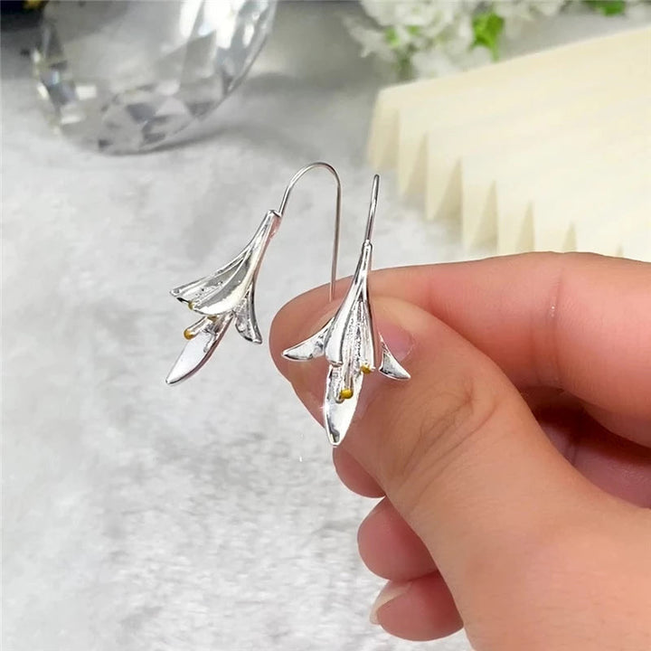 Bijoux Élégants en Argent avec Fleurs Raffinées