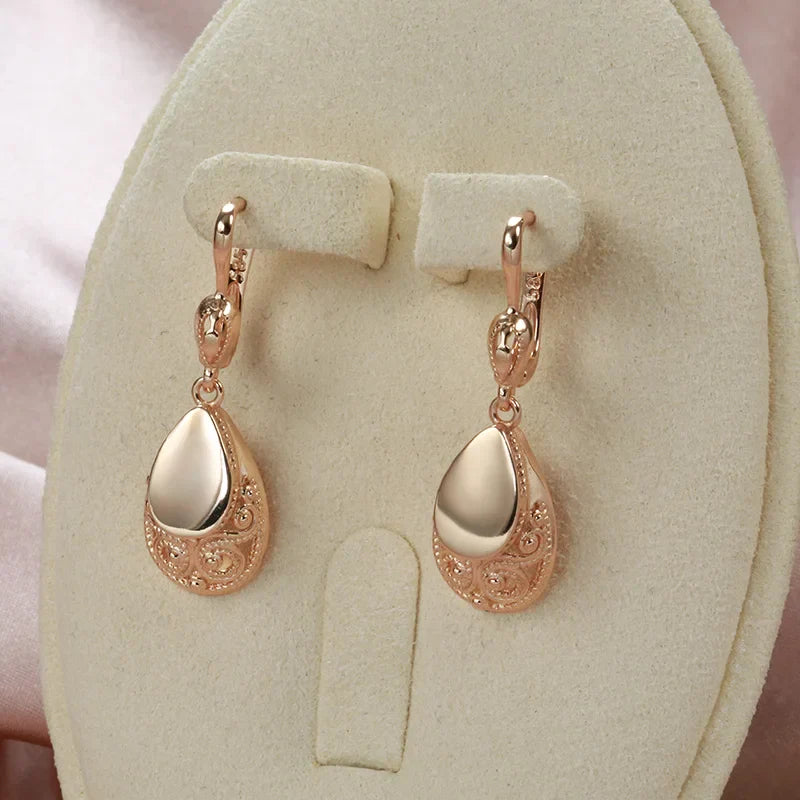 Boucles d'oreilles pendantes élégantes de merle – Parfaites pour toutes les occasions