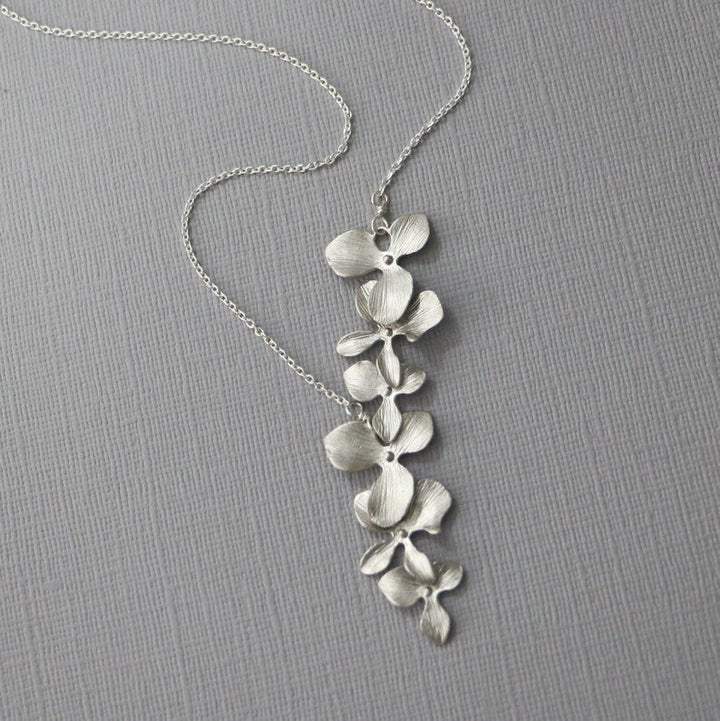 Teddy - Élégant Collier en Argenterie à Motif Floral Vintage