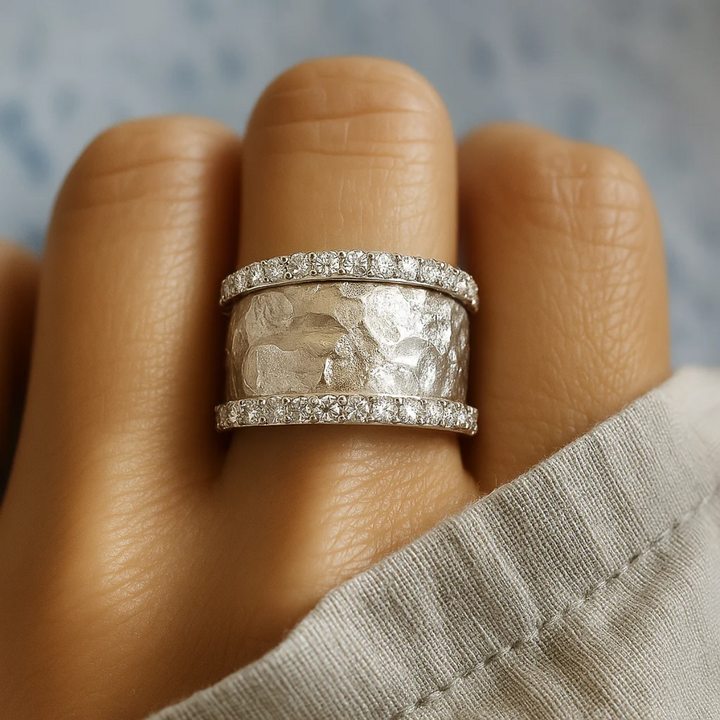 Bijoux Vintage en Zirconia Argentée - Anneau Élégant et Classique