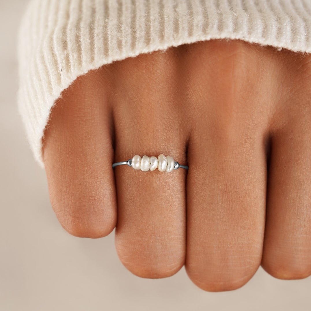 Anneau en argent élégant avec perles d'eau douce classiques pour un style chic