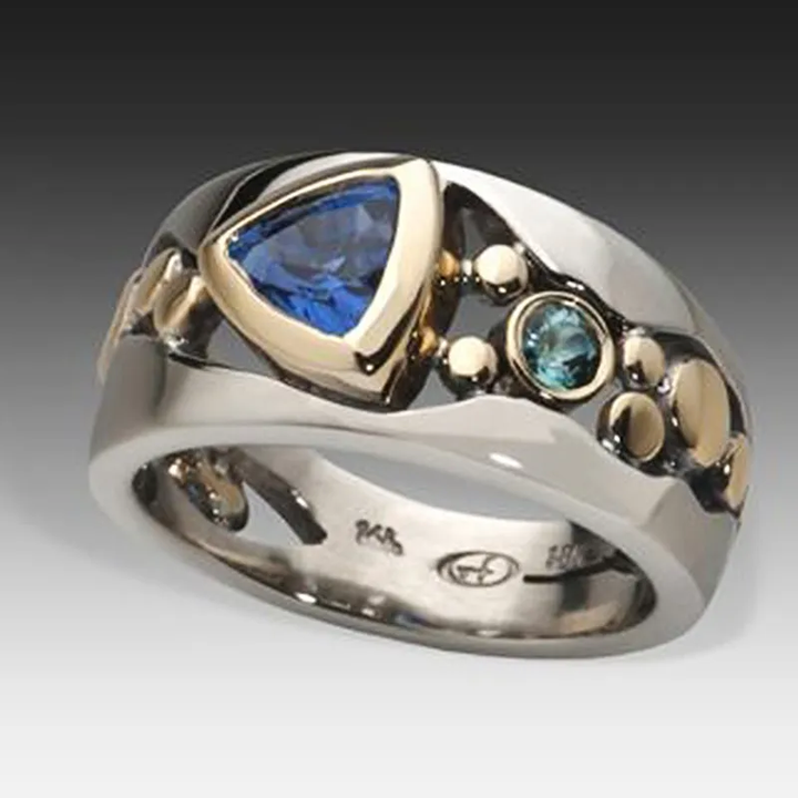 Bijoux vintage en cristal bleu élégant