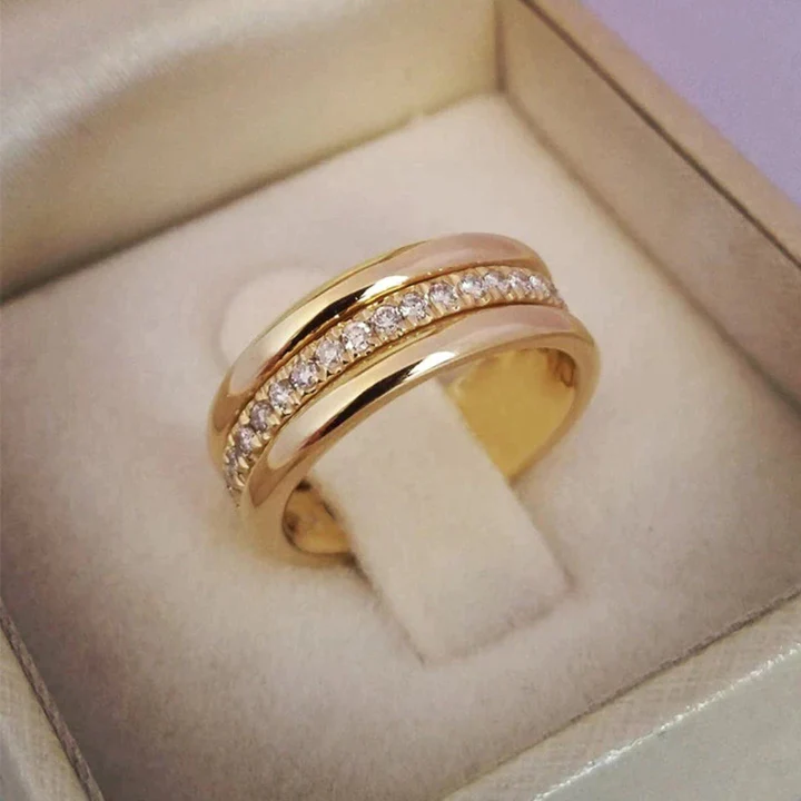 Sarah - Bague Élégante Vintage Incrustée de Zirconia pour un Style Intemporel