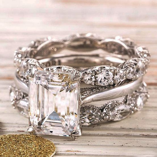 Bague vintage élégante en argent multiple avec une finition brillante