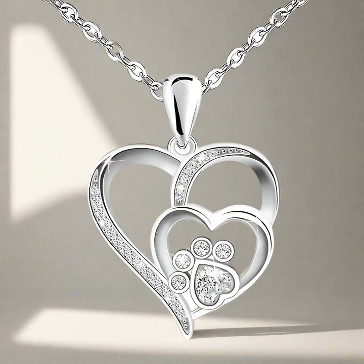 Sterlingsilberkette mit Pfotenabdruck und Herzchen, mit Zirkonia besetzt.