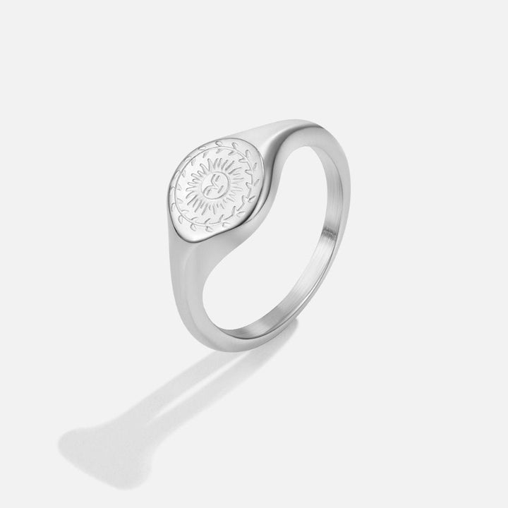 Anneau en argent élégant pour célébrer le solstice d'été